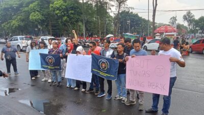 Wartawan Dikeroyok, Puluhan Jurnalis Serang Raya Gelar Aksi Solidaritas di Pendopo Bupati Serang