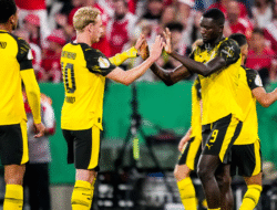 Niko Kovač Murka, Couto Tumbang: Tekel Keras Warnai Lolosnya Dortmund di DFB-Pokal