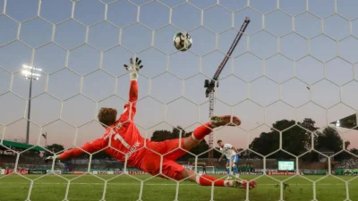 Hertha BSC Susah Payah Singkirkan Preußen Münster Lewat Adu Penalti