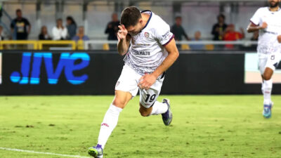 Belotti Brace Bawa Cagliari Comeback Kalahkan Lecce di Serie A
