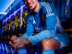 Ederson Moraes Resmi Gabung Fenerbahçe