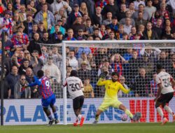 Crystal Palace 2-1 Liverpool: Arne Slot Frustrasi Set-Piece Liverpool