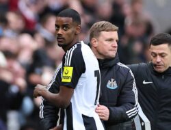 Eddie Howe Ungkap Hubungan dengan Alexander Isak Memburuk Musim Panas Ini