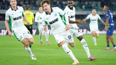 Rebound Pinamonti Bawa Sassuolo Raih Tiga Poin di Verona