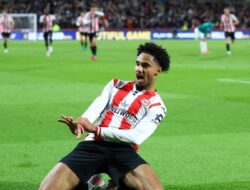 Brentford 3-2 Liverpool: Juara Bertahan Terpuruk, Slot Catat Kekalahan Keempat Beruntun di Liga Inggris
