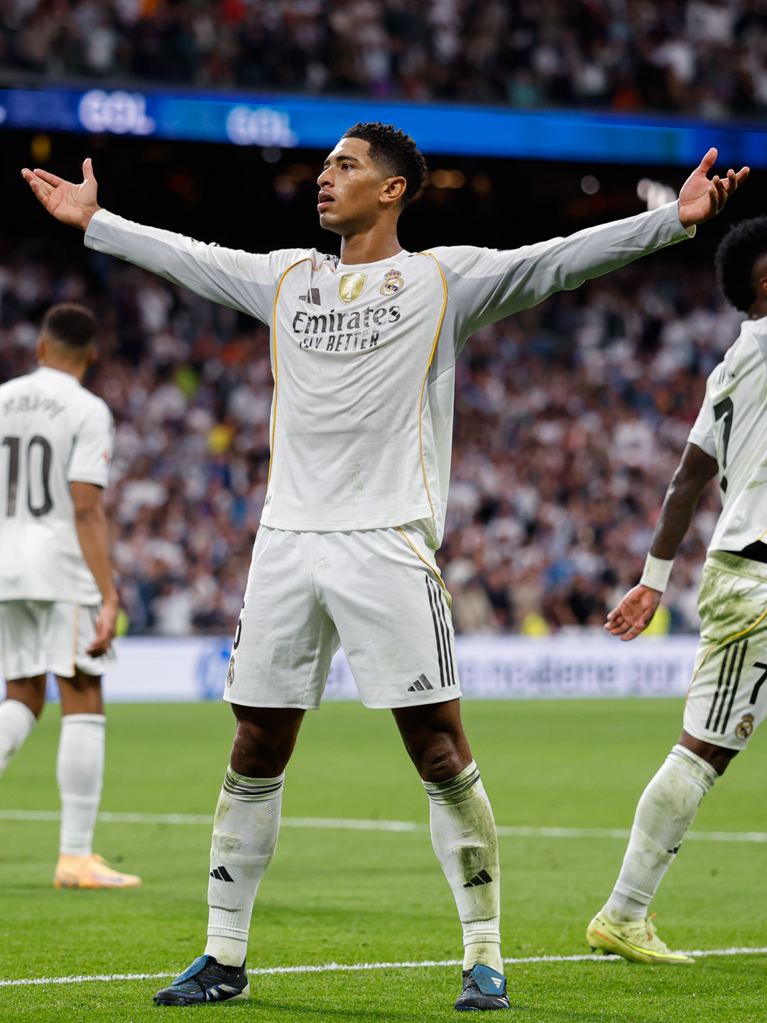 Mbappé dan Bellingham Bawa Real Madrid Tundukkan Barcelona 2-1 di El Clásico Bernabéu