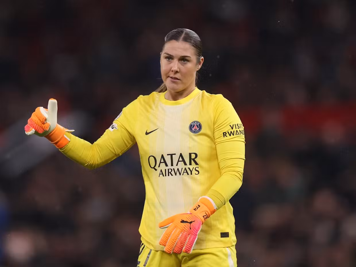 Mary Earps Dicemooh di Old Trafford, United Women Kalahkan PSG Féminine 2-1