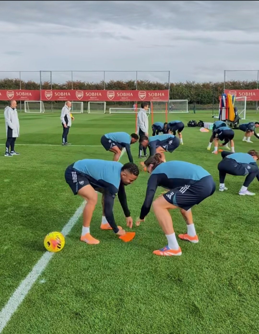 ‘Senang Dia Kembali’ — Gabriel Jesus Akhirnya Berlatih Lagi Bersama Arsenal