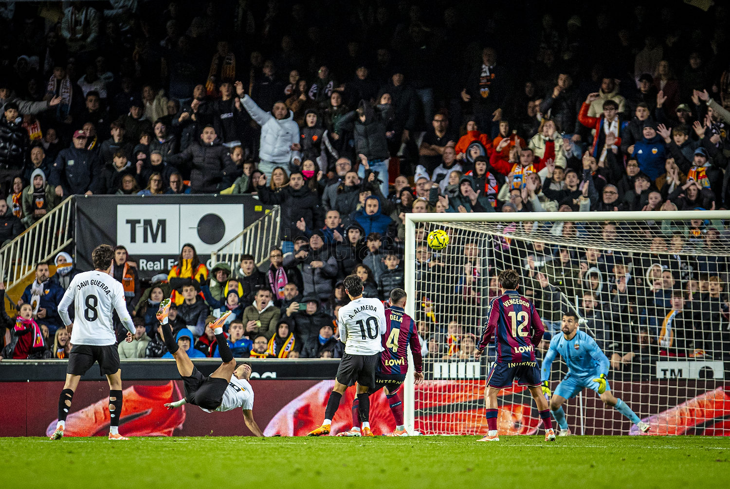 Valencia Menang Tipis 1-0 atas Levante di Mestalla