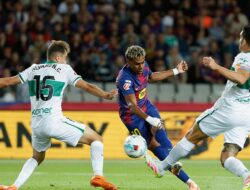 Barcelona 3-1 Elche | Barça Bangkit, Flick Akui Tim Masih Perlu Perbaikan