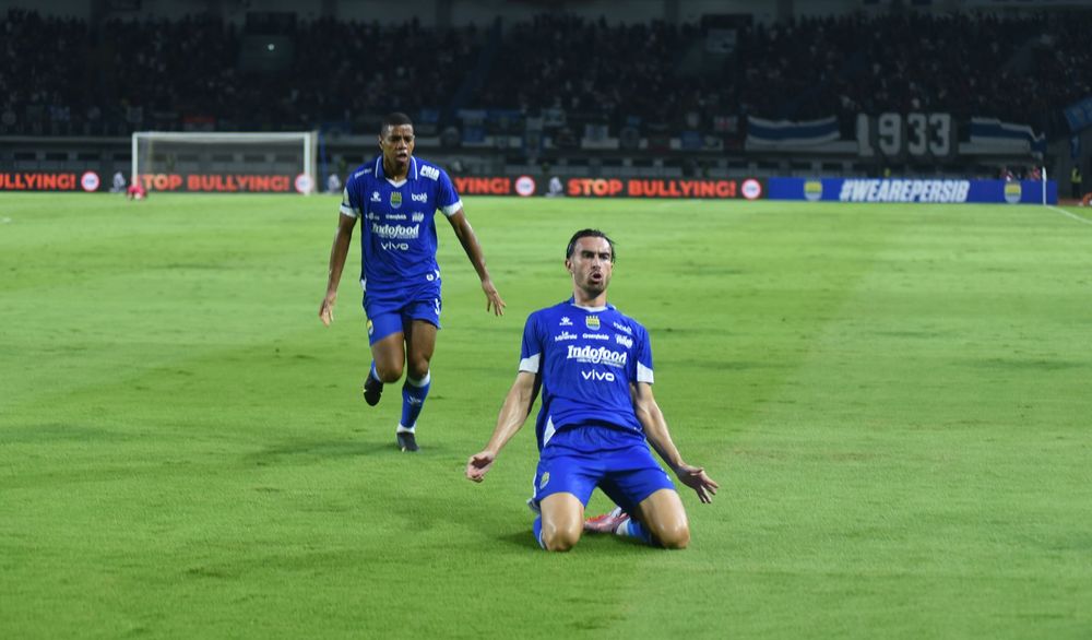 BRI Super League 2025 | Persib Tutup Tahun dengan Kemenangan 1-0 atas PSM