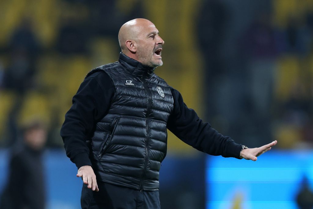 Italiano: Napoli Fantastis, Bologna Berikan Segalanya
