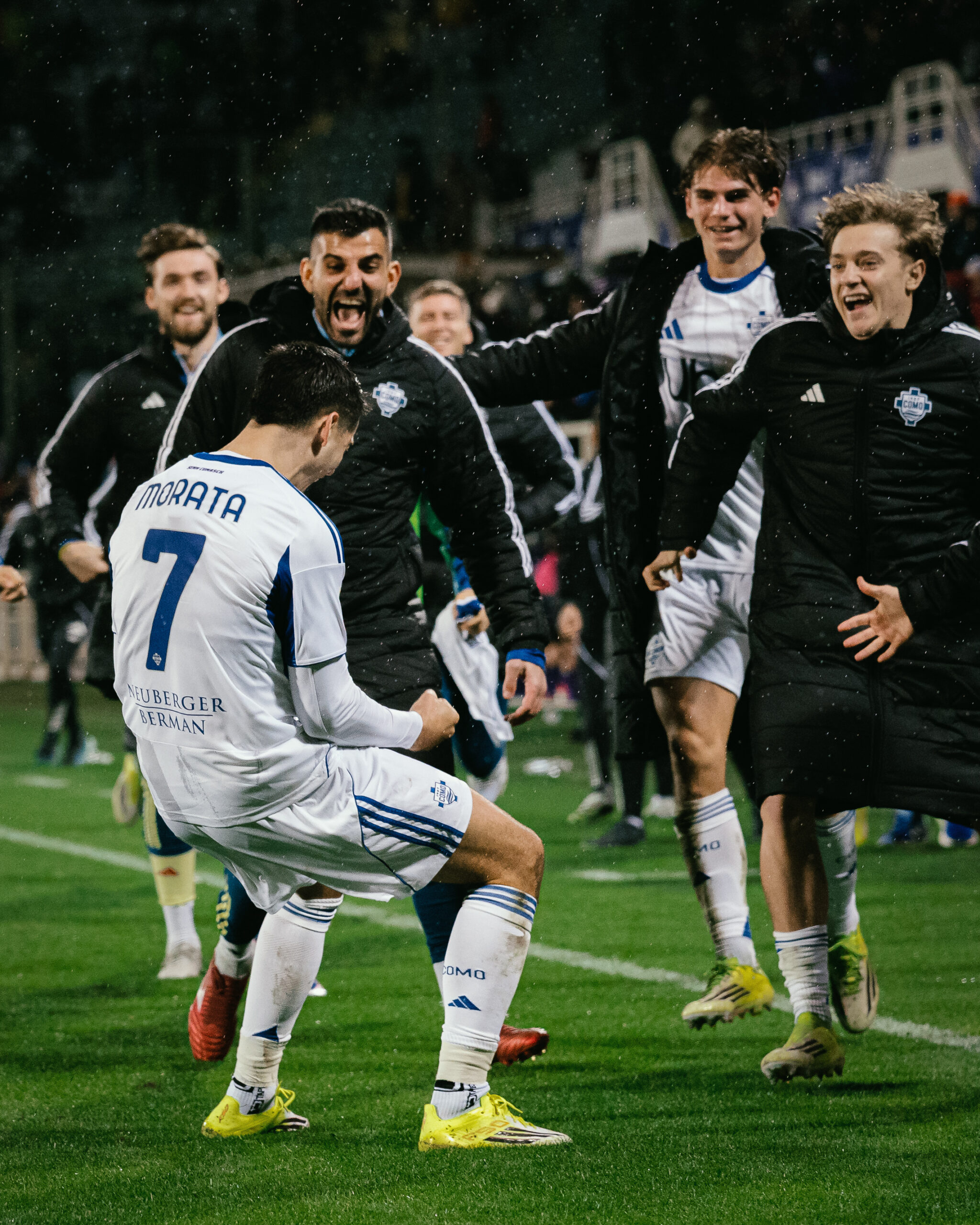 Coppa Italia | ACF Fiorentina 1–3 Como 1907: Comeback The Lariani Antar Duel Perempat Final Kontra Napoli