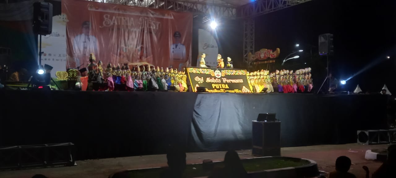 Pagelaran Wayang Sunda Ogi Sabda Permana Tutup Satria Fest I 2025 di Pakansari