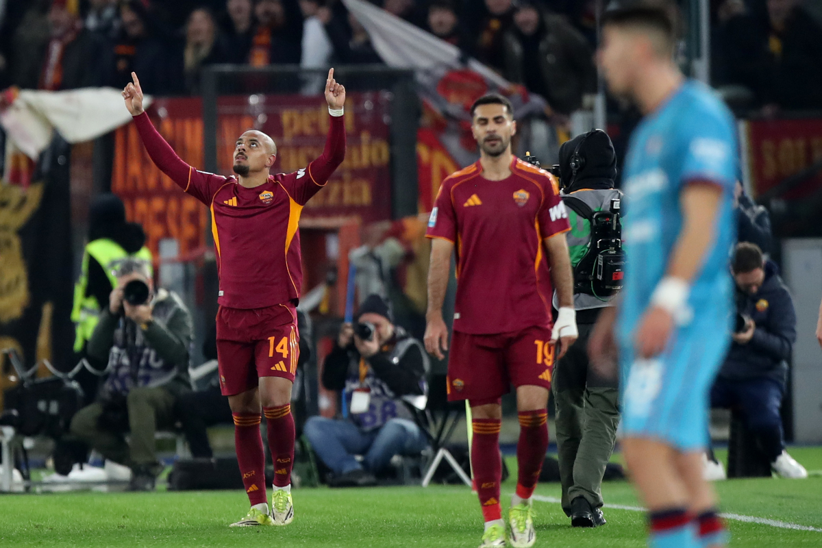 Donyell Malen Tersipu Disandingkan dengan Van Basten Usai Bawa AS Roma Menang