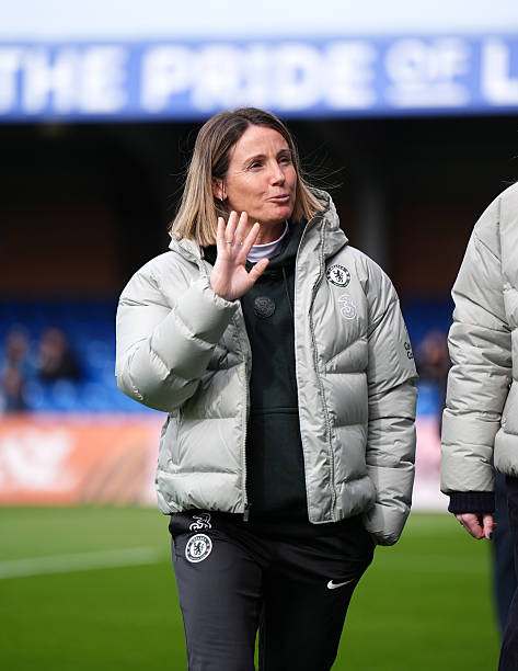 WSL: Bompastor Kritik Pertahanan Chelsea Meski Menang Dramatis 4-3 atas Aston Villa