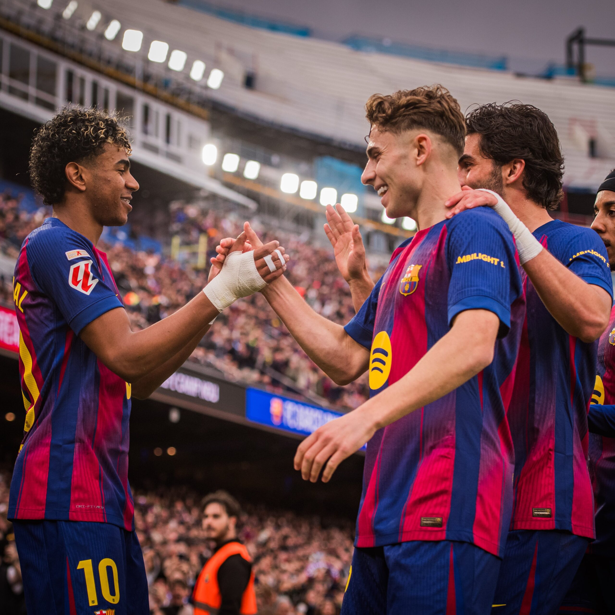 Barcelona 4-1 Villarreal: Hat-trick Lamine Yamal Warnai Laga ke-100 Hansi Flick