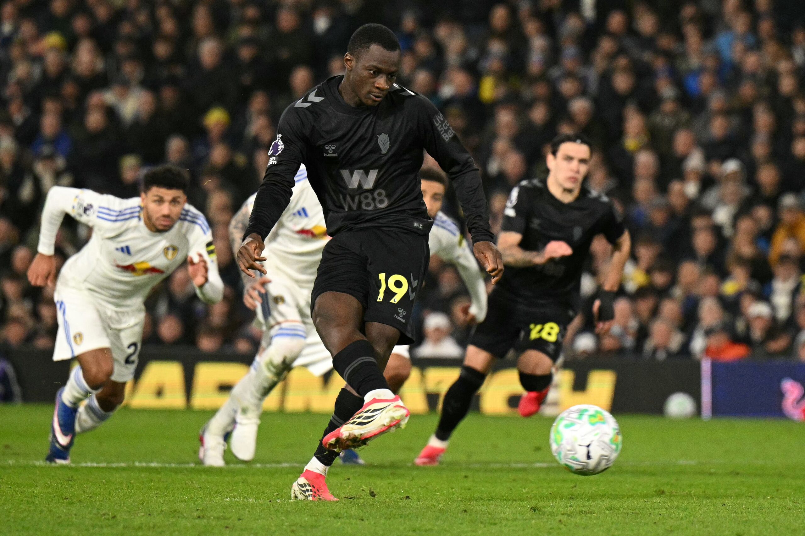 Leeds 0-1 Sunderland: Penalti Diarra Jadi Pembeda, The Black Cats Curi Tiga Poin