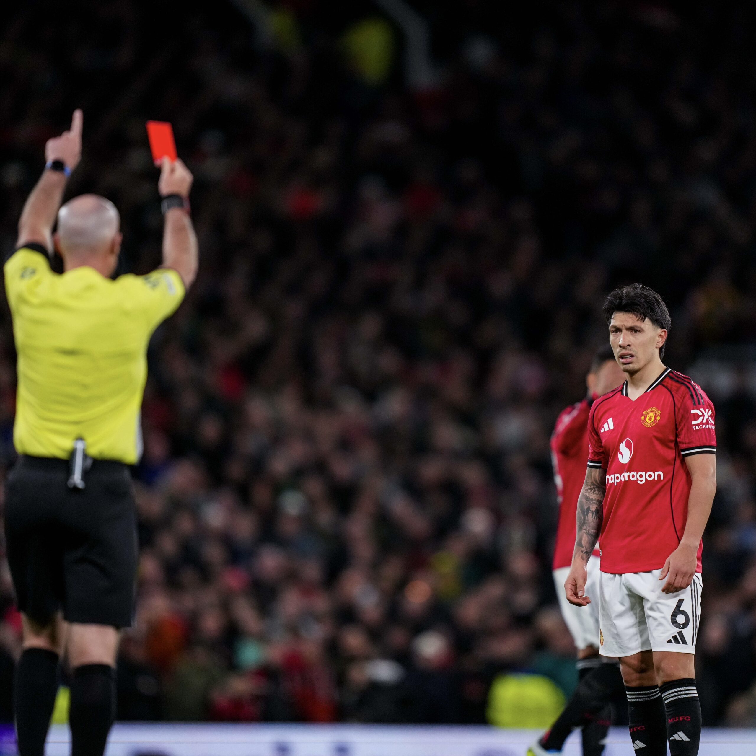 Carrick Kritik Keras Wasit: Salah Satu Keputusan Terburuk