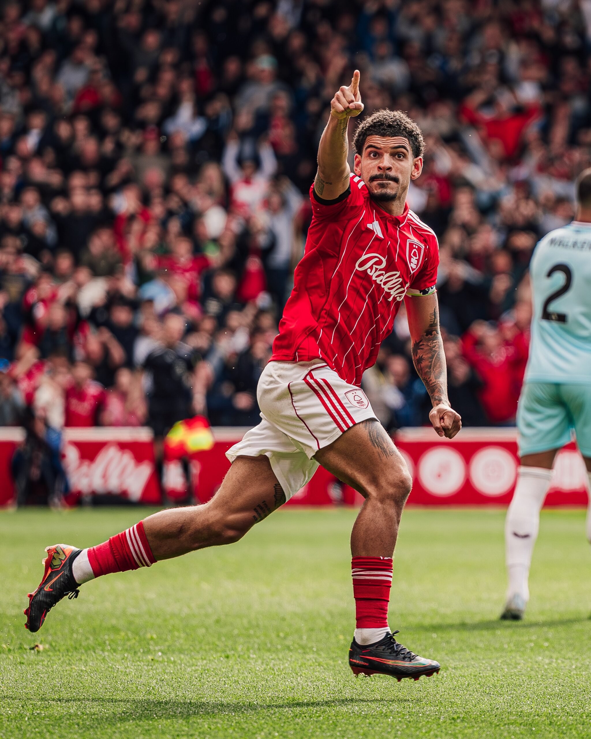 Nottingham Forest 4-1 Burnley, Gibbs-White Hat-trick Jaga Asa Bertahan