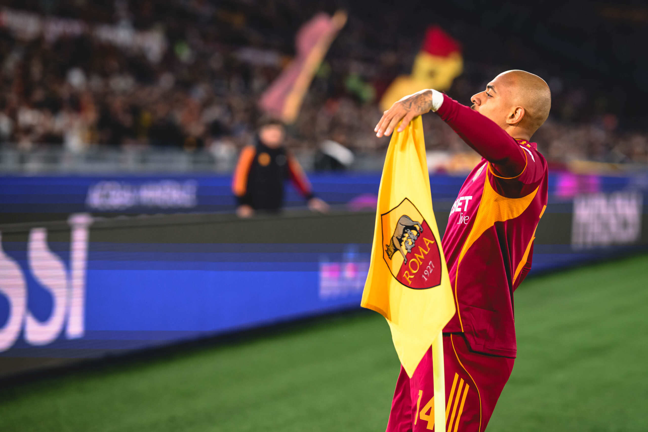 Malen Bangga Disandingkan Batistuta, AS Roma Siap Permanenkan Transfer