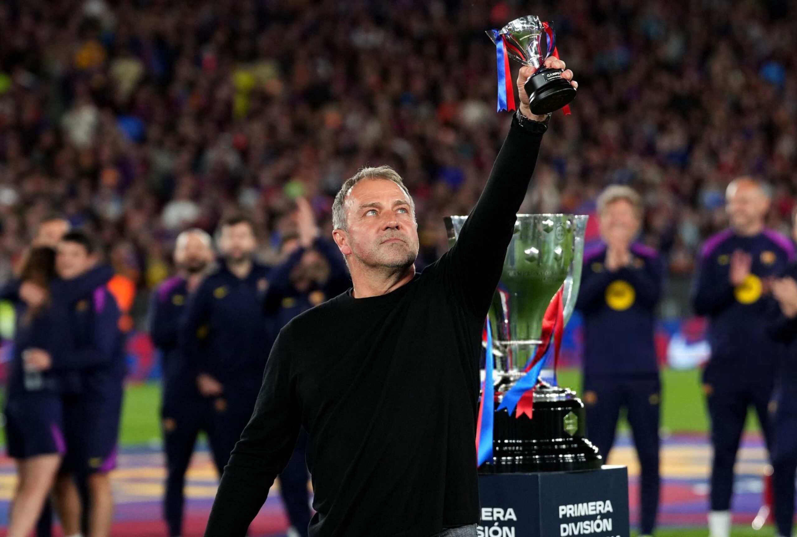 Barcelona Juara La Liga, Hansi Flick Hadapi Duka di Hari Bersejarah