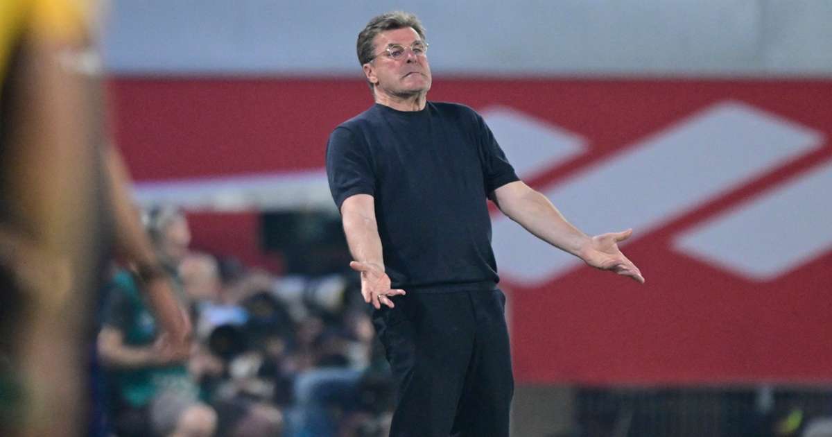 Hecking Tersiksa Lihat Wolfsburg Jatuh ke Divisi Dua Setelah 29 Tahun di Bundesliga