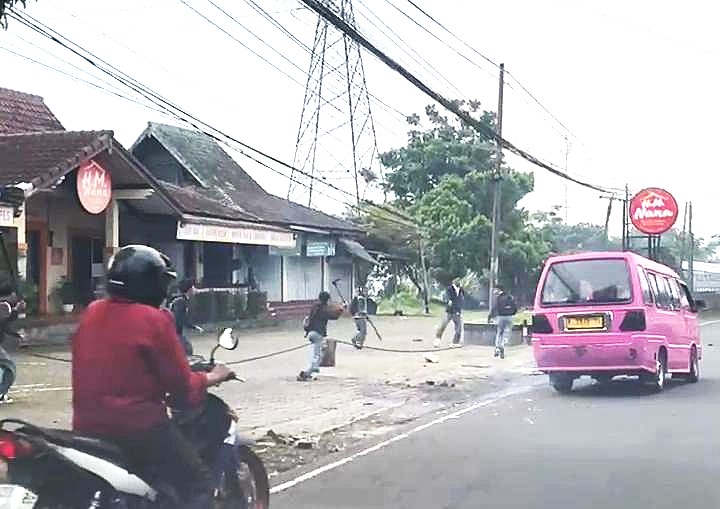Tawuran Pelajar di Cugenang Lukai Satu Siswa dan Rusak Kendaraan Warga, Polisi Selidiki Pelaku