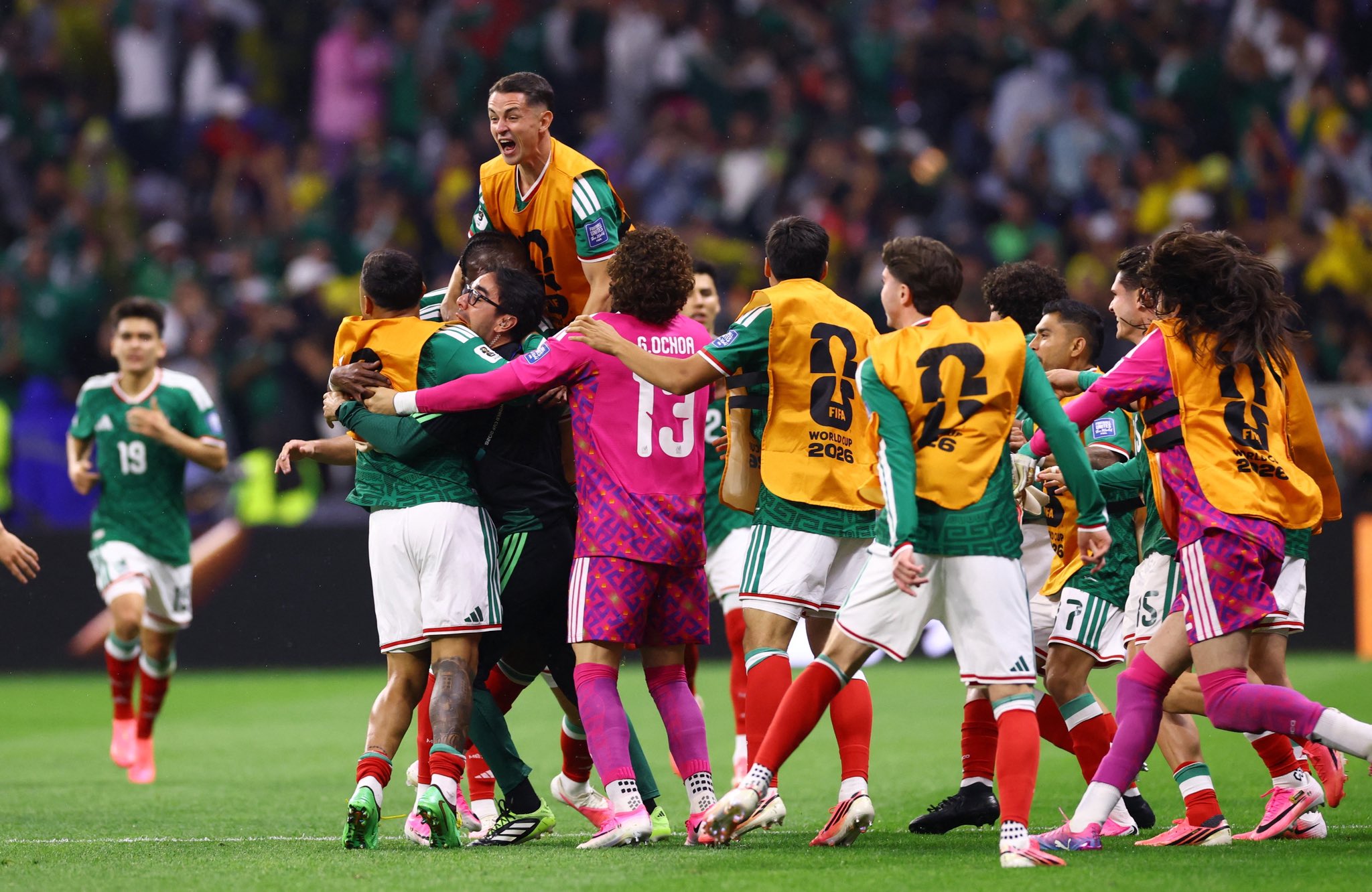Meksiko 2-0 Ekuador: Penantian 40 Tahun Berakhir, El Tricolor Lolos 16 Besar