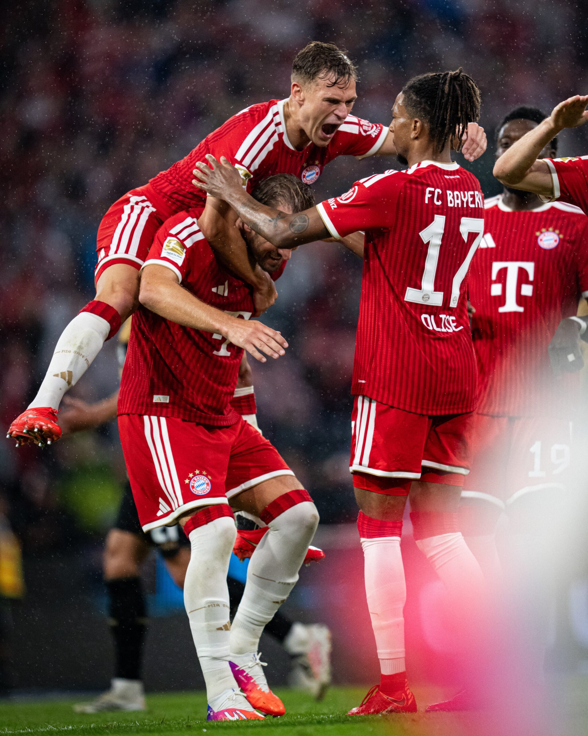 Bayern München Hancurkan Stuttgart 5-1 pada Laga Pembuka Bundesliga 2026/2027