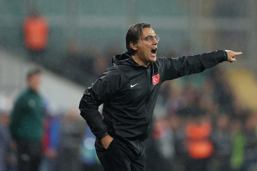 Turki Dihantam Italia 1-4, Montella Soroti Babak Pertama dan Reaksi Keras Suporter
