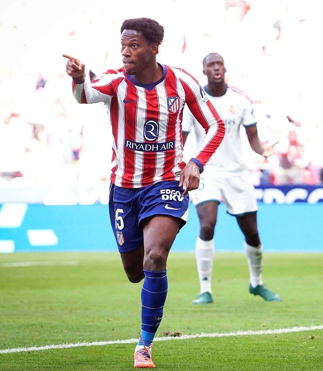 Atlético Madrid Vs Real Madrid 2-1, Kartu Merah Huijsen Jadi Titik Balik Derby