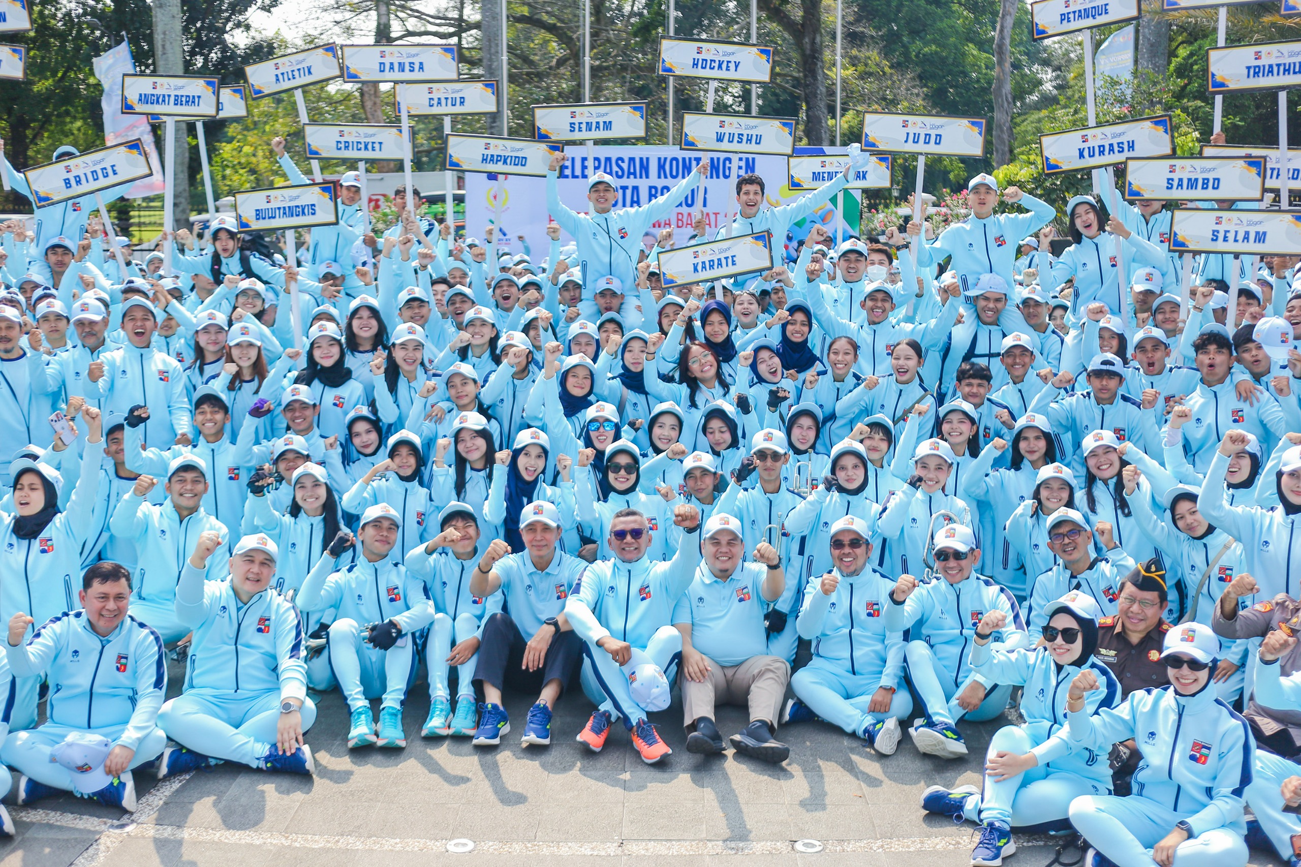 Dedie Rachim Lepas Kontingen Porprov Kota Bogor, Targetkan 100 Medali Emas