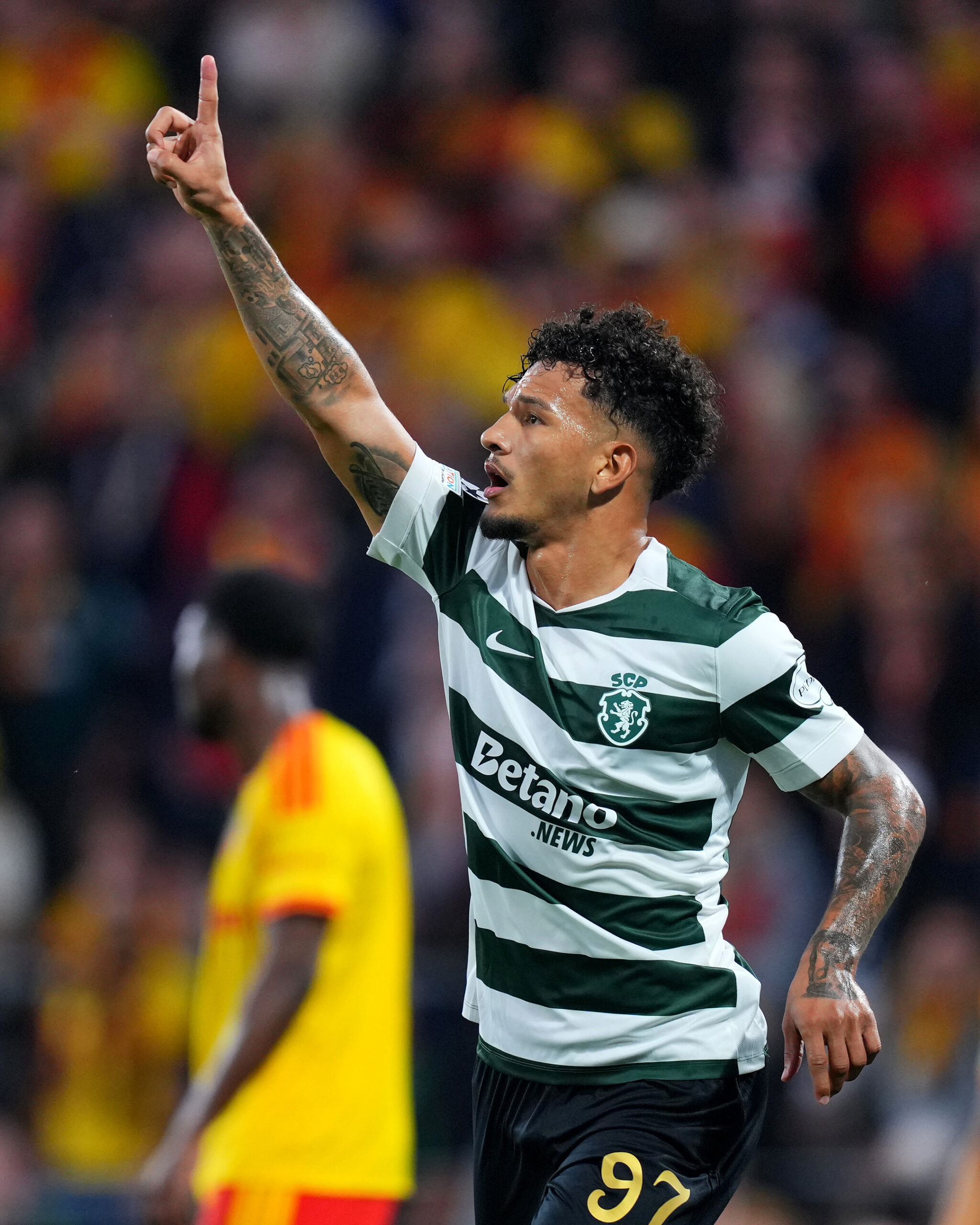 Lens 0-2 Sporting CP: The Lions Ngamuk Lewat Gol Suárez dan Doumbia!