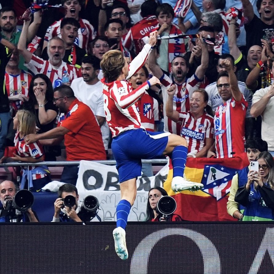 Diwarnai Kartu Merah Leny Yoro, Manchester United Tak Berdaya Dihantam 0-2 oleh Atletico Madrid