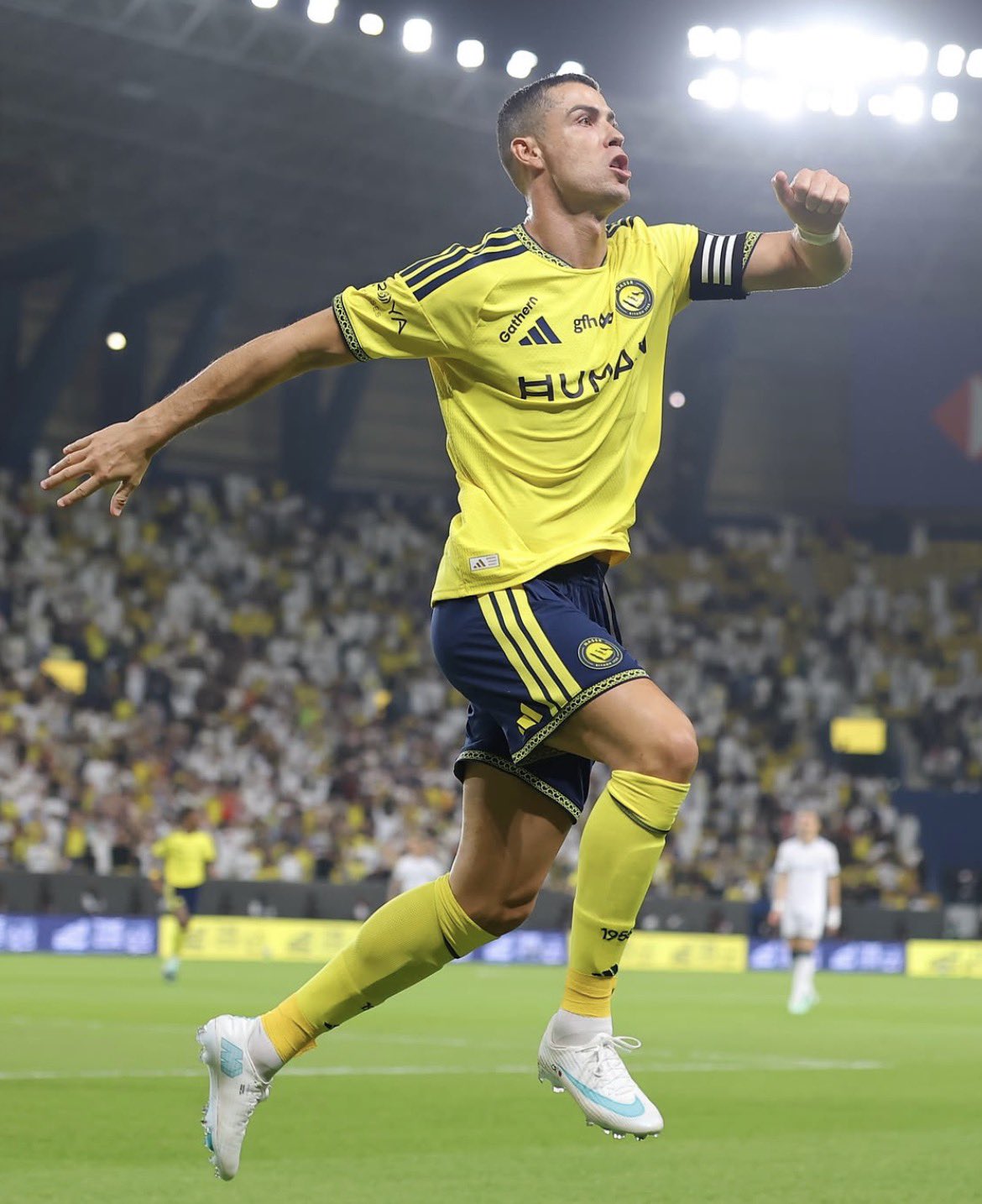 Ronaldo Cetak Gol ke-981, Al-Nassr FC Tekuk Neftchi Fargʻona 3-1 di Tengah Ketegangan Riyadh