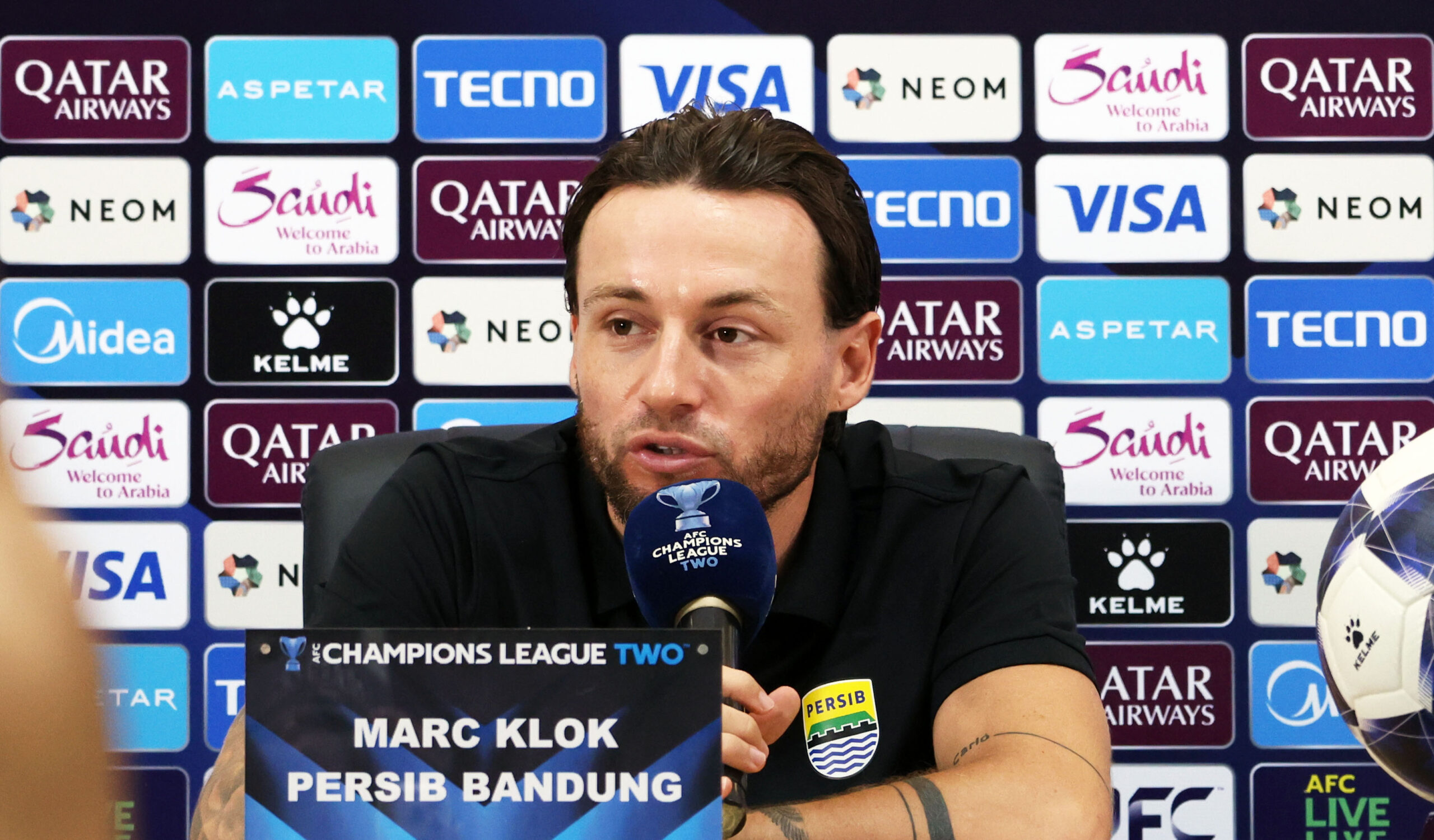 ACL Two: Marc Klok Bidik Kemenangan Kedua Persib, Bobotoh Jadi Suntikan Motivasi
